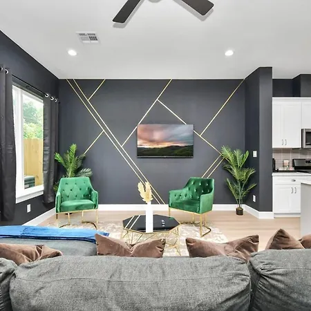 Sleeps 20 - 2 Homes - Family And Friends Fun Super House